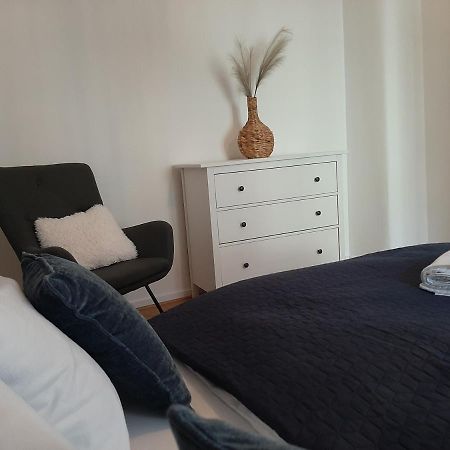 Zentrale Lage I Historisch I Parkplatz I Fahrradkeller Apartment Щраубинг Екстериор снимка