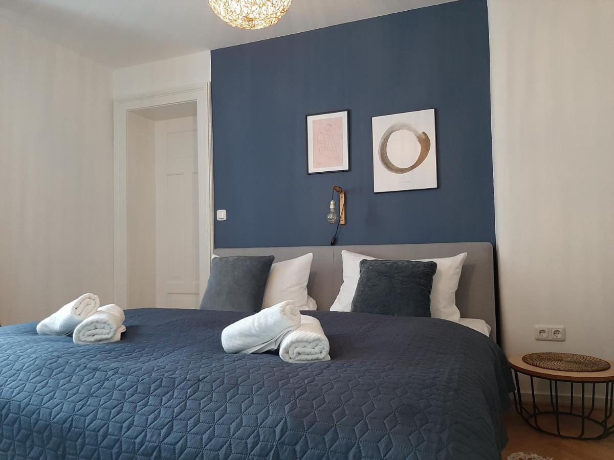 Zentrale Lage I Historisch I Parkplatz I Fahrradkeller Apartment Щраубинг Екстериор снимка